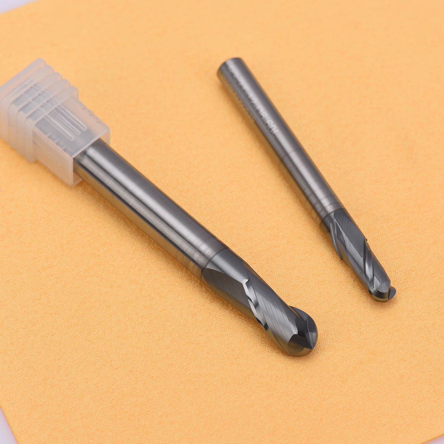 Super Hard 68 Degree 2-Edge Die Steel Quenched Tungsten Alloy Ball Head R4 R3-2T-12-D6-60L Custom ODM Milling Cutter