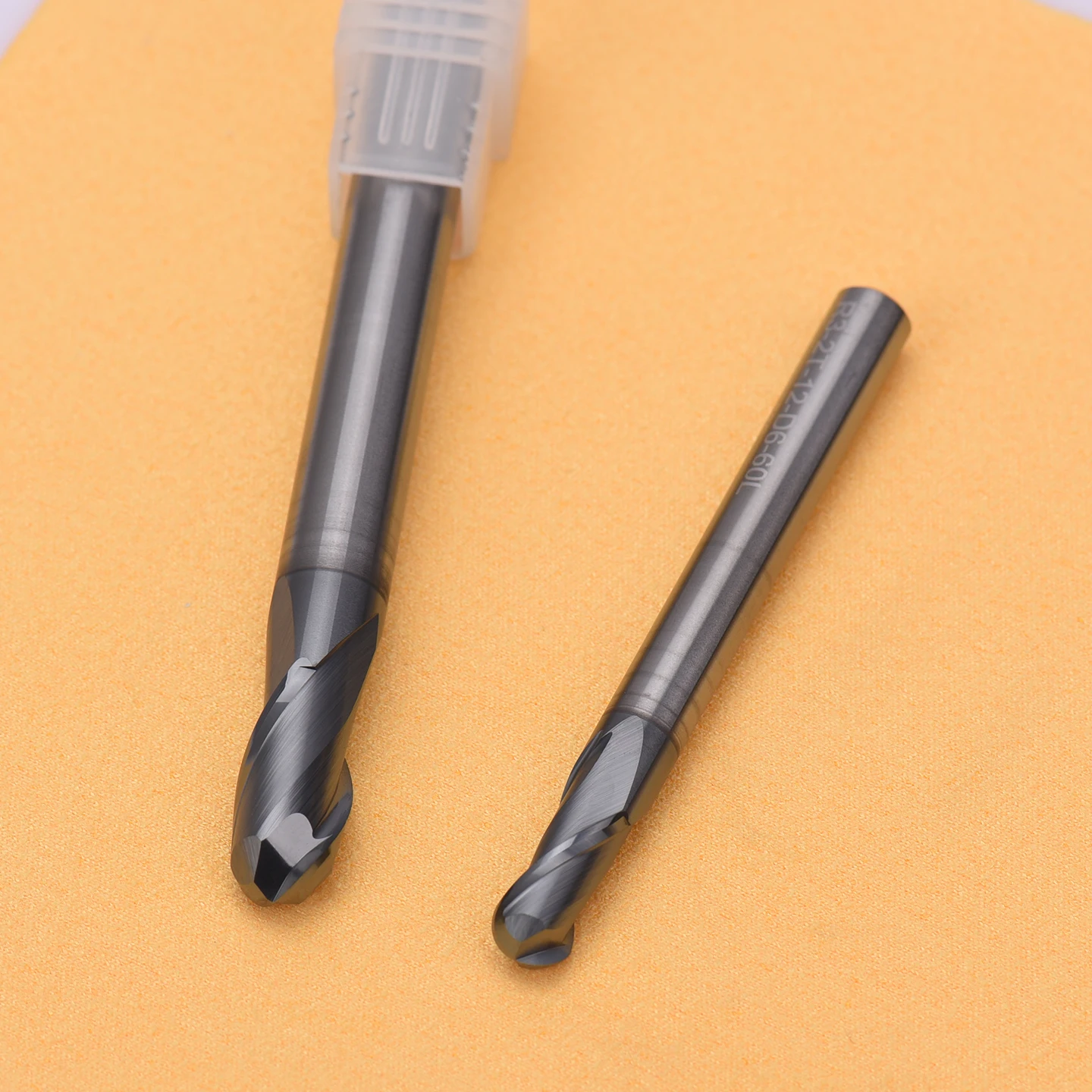 Super Hard 68 Degree 2-Edge Die Steel Quenched Tungsten Alloy Ball Head R4 R3-2T-12-D6-60L Custom ODM Milling Cutter