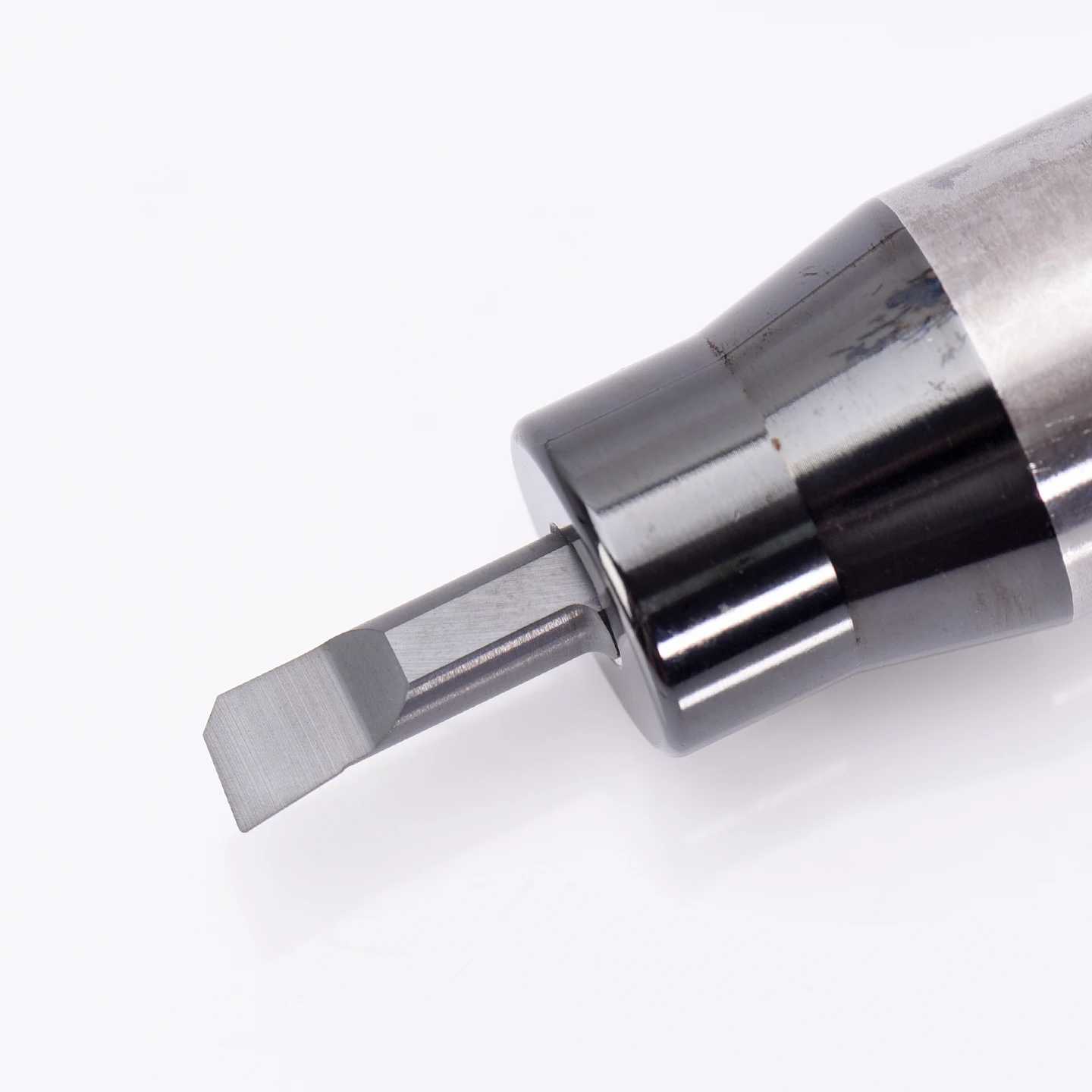 KEUE CNC Black High Coating MNR Small Aperture Internal Hole Rod Micro Boring Cutter Carbide Precision 0.001mm 4-8mm Diameter